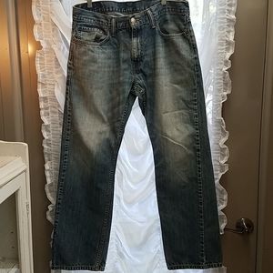🔥 LEVI Blue Jean's (DARLING!!) Size L=30 W=34